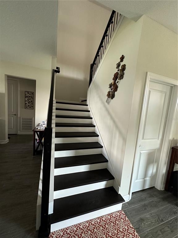 2093 LAKE SIDE AVENUE gallery image #14