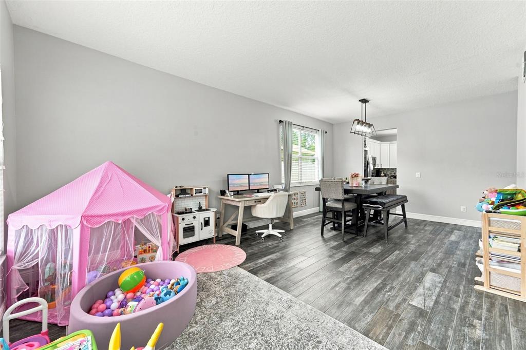 9773 BENNINGTON CHASE DRIVE gallery image #12