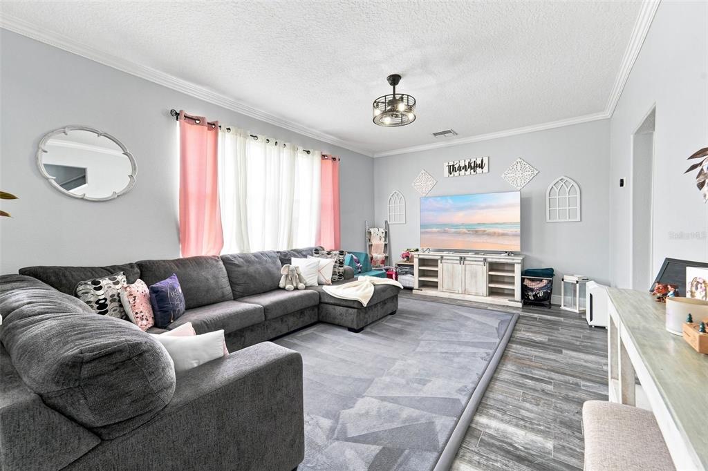9773 BENNINGTON CHASE DRIVE gallery image #5