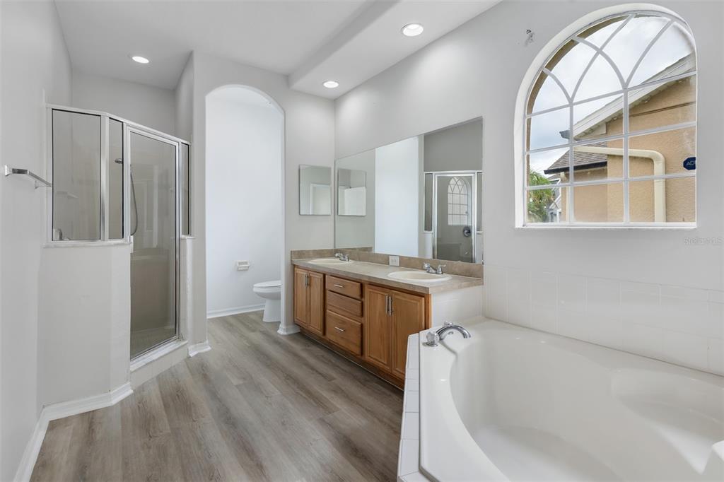1720 BEAR BAY COVE gallery image #15