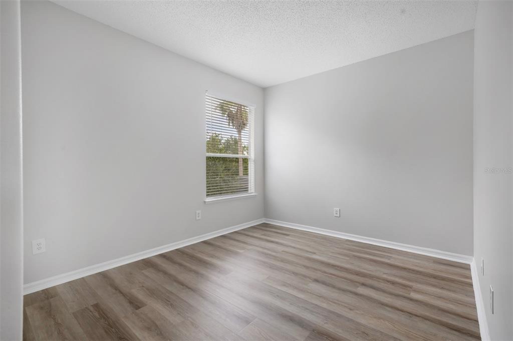 1720 BEAR BAY COVE gallery image #18