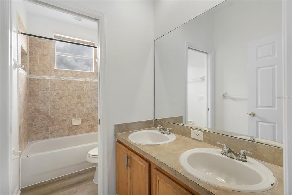 1720 BEAR BAY COVE gallery image #23