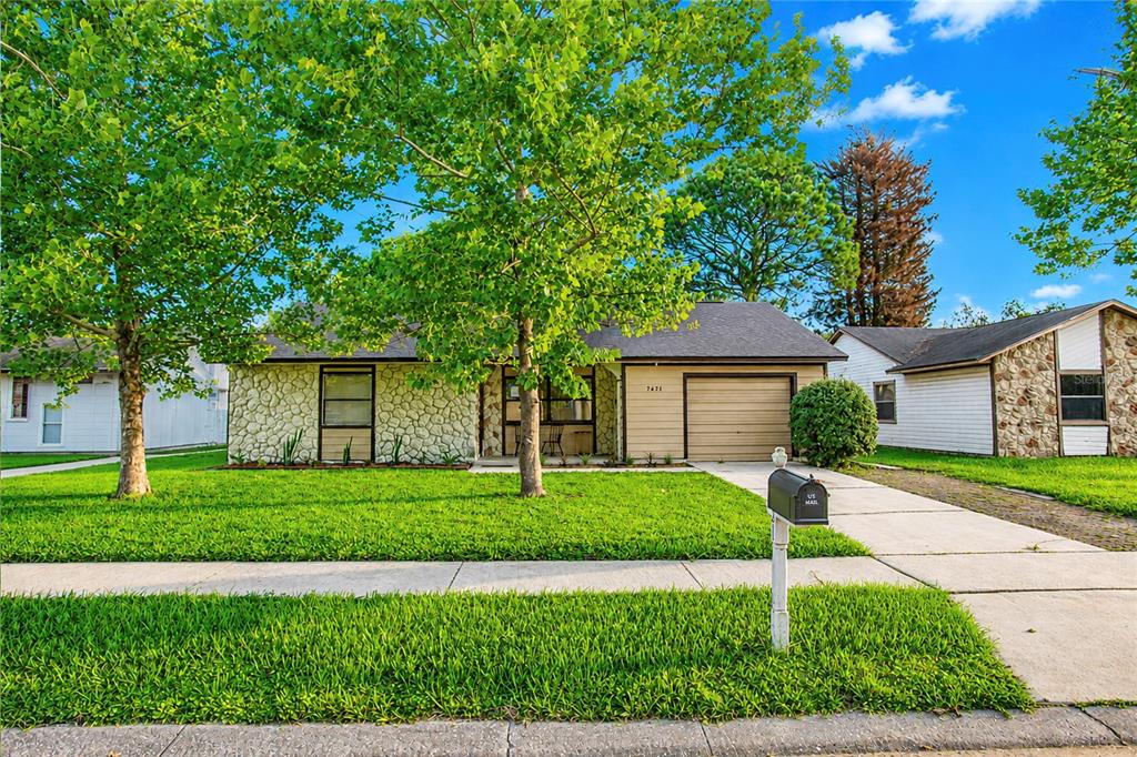 7621 RUTHWIND COURT gallery image #2