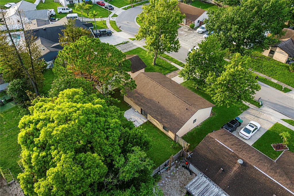 7621 RUTHWIND COURT gallery image #3