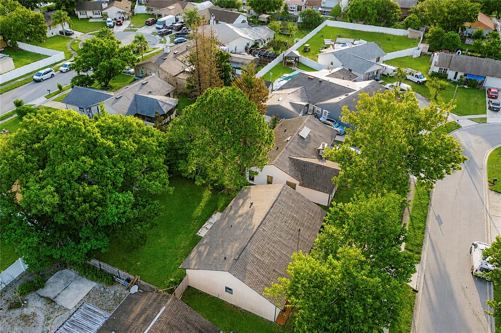 7621 RUTHWIND COURT gallery image #4