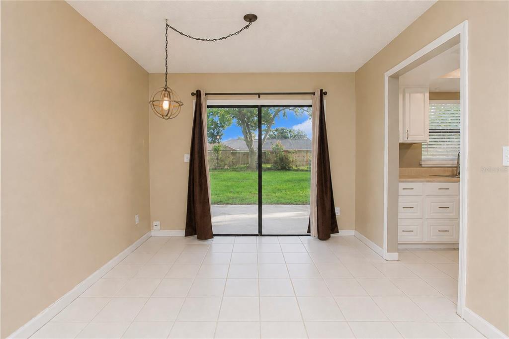 7621 RUTHWIND COURT gallery image #9