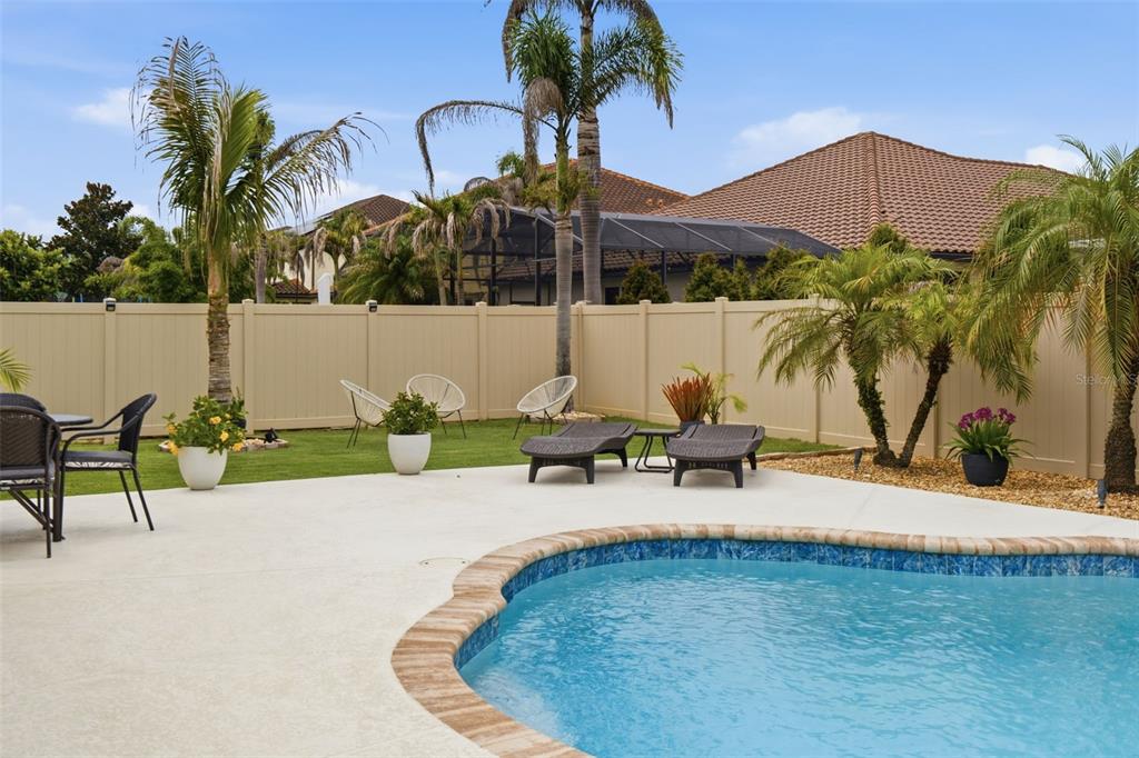 19385 PUMMELO DRIVE gallery image #14