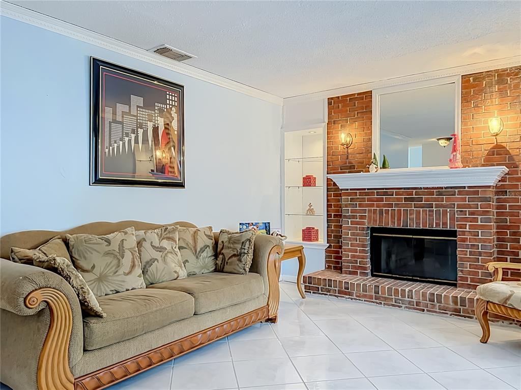 9216 AMITY COURT gallery image #13