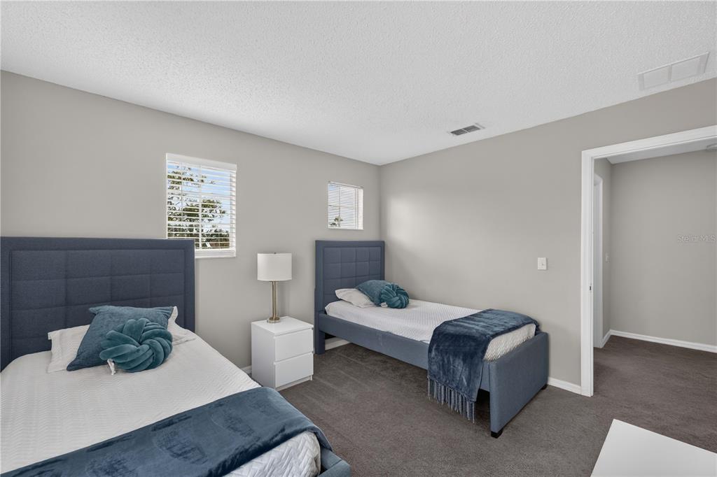 706 LOCKBREEZE DRIVE gallery image #17