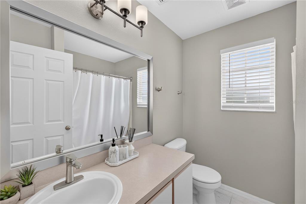 706 LOCKBREEZE DRIVE gallery image #19