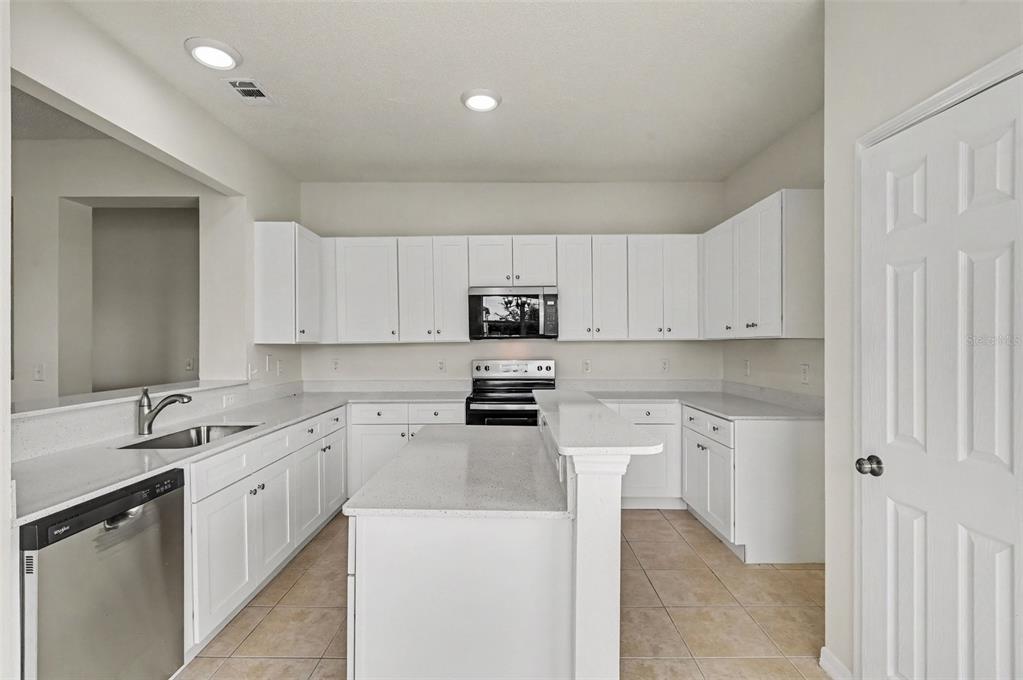 4542 GALLBERRY COURT gallery image #4