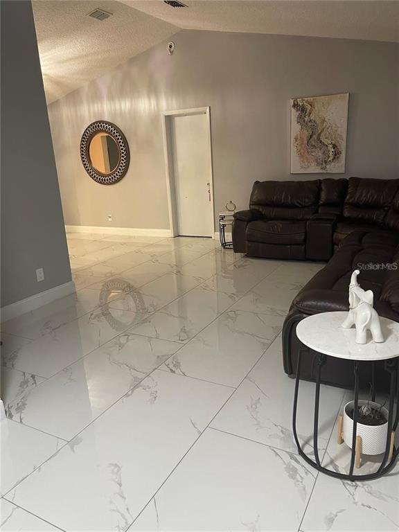3140 TCU BOULEVARD gallery image #4