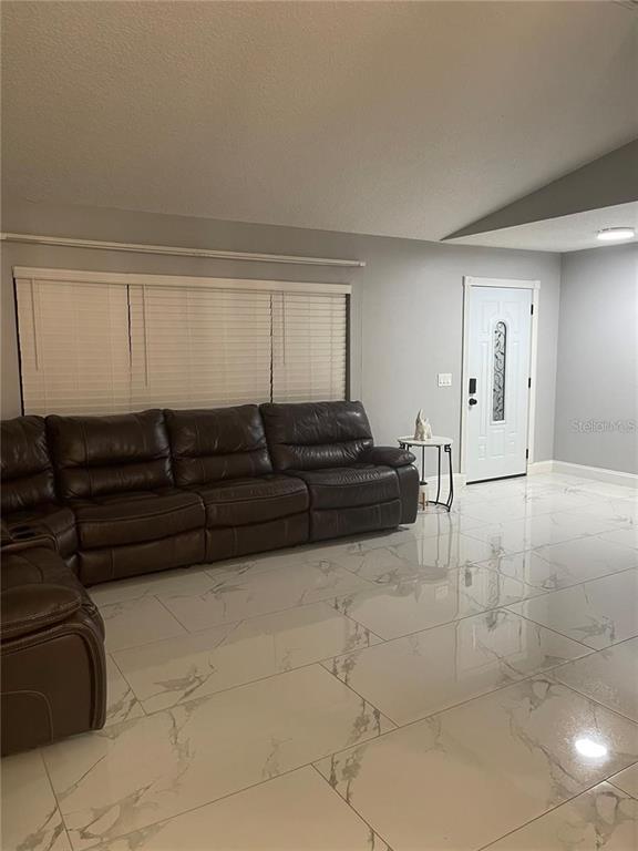3140 TCU BOULEVARD gallery image #5