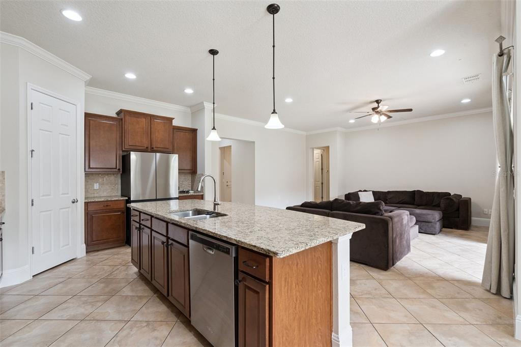 9447 PRINCE HARRY DRIVE gallery image #12