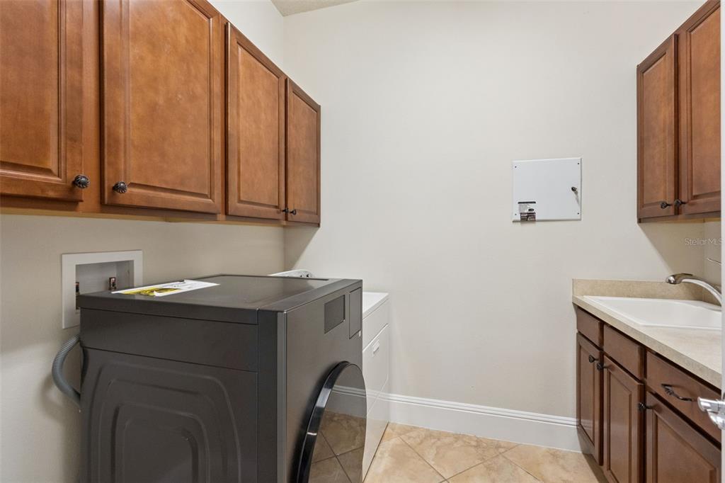 9447 PRINCE HARRY DRIVE gallery image #33