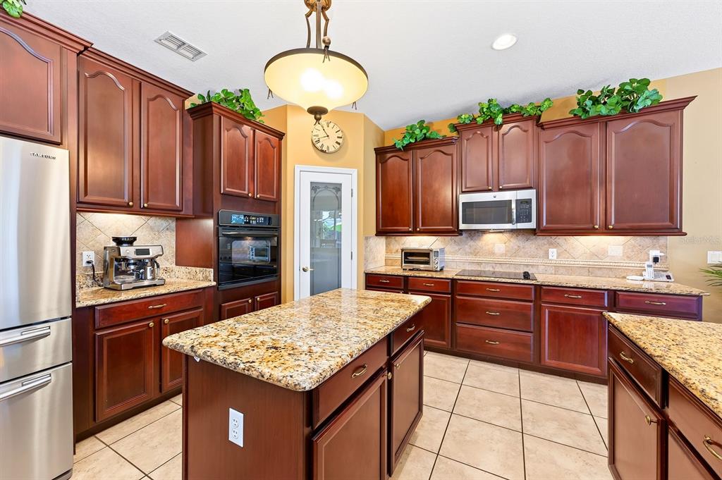 10020 RUSTIC RIDGE COURT gallery image #11