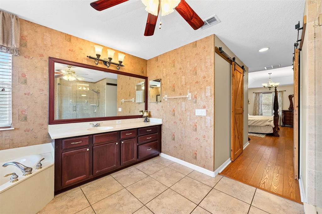 10020 RUSTIC RIDGE COURT gallery image #23