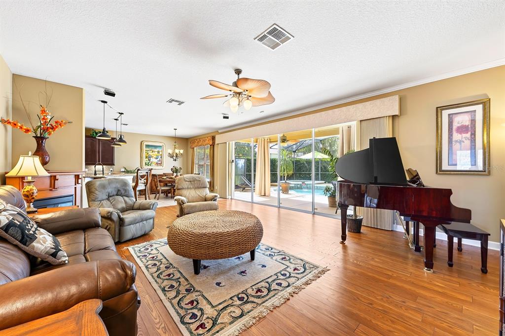 10020 RUSTIC RIDGE COURT gallery image #7