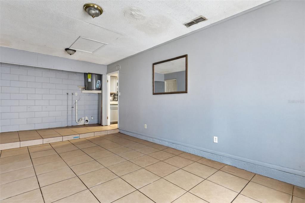 1877 WAYSIDE DRIVE gallery image #20