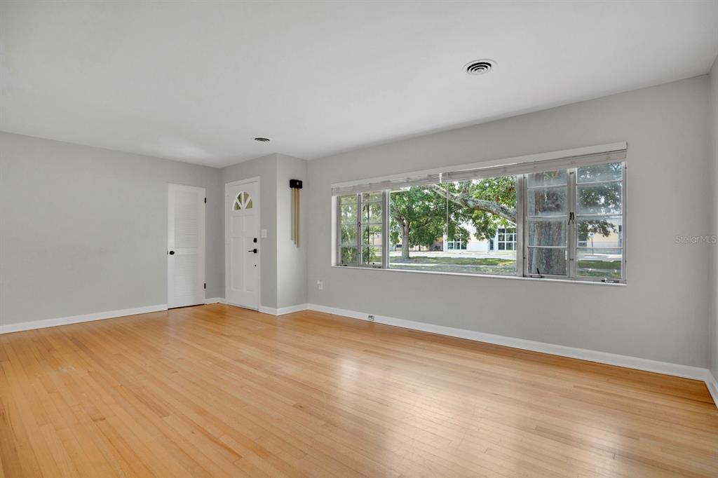 1427 BRYN MAWR STREET gallery image #4