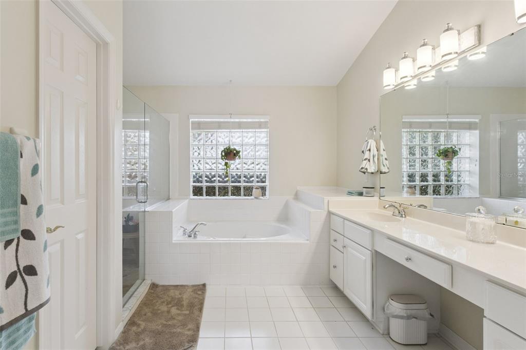14313 ROXSHIRE DRIVE gallery image #25