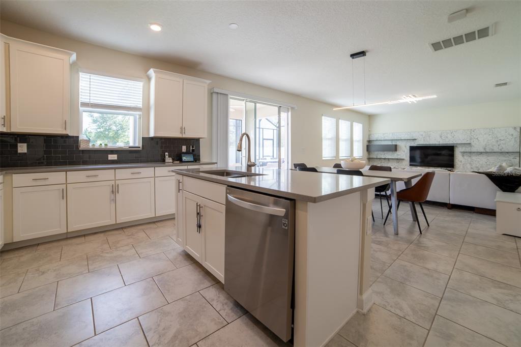 11109 SWEETGUM WOODS DRIVE gallery image #15
