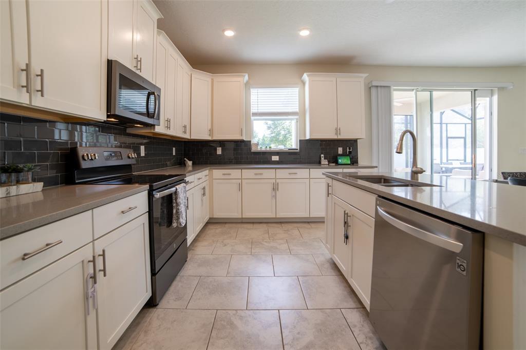 11109 SWEETGUM WOODS DRIVE gallery image #16