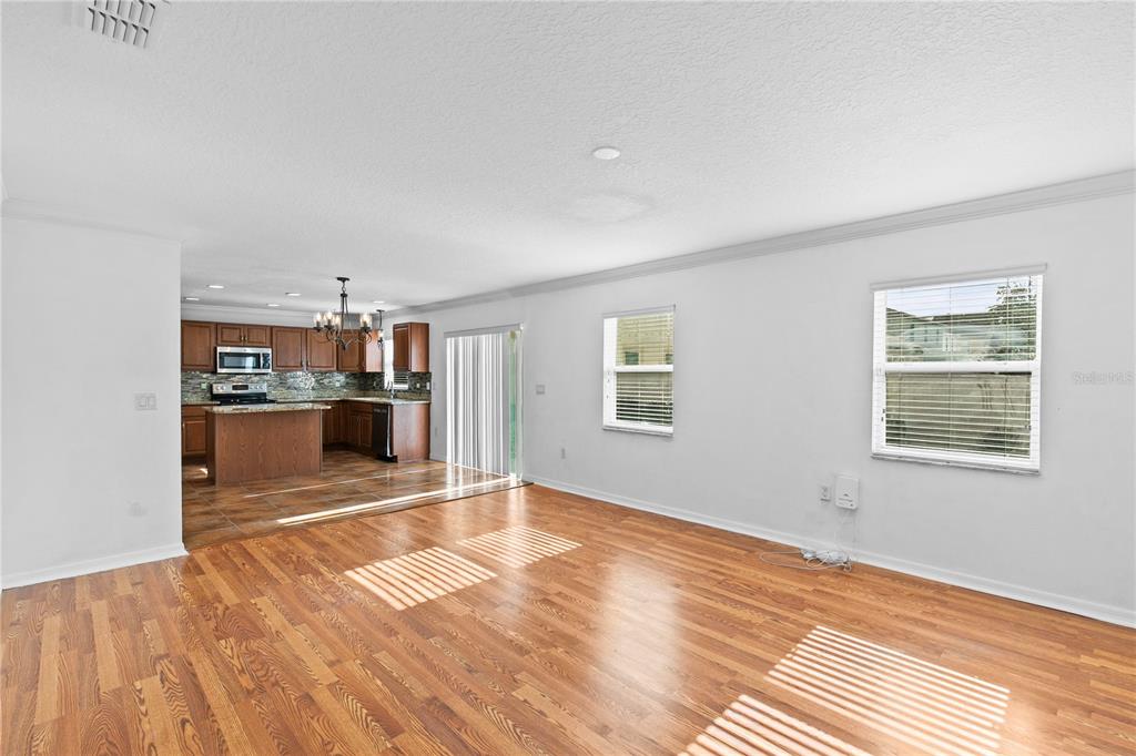 8830 ISLA BELLA DRIVE gallery image #12