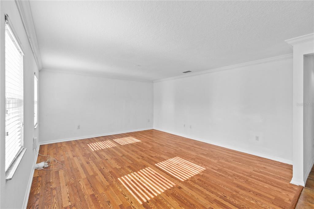 8830 ISLA BELLA DRIVE gallery image #13