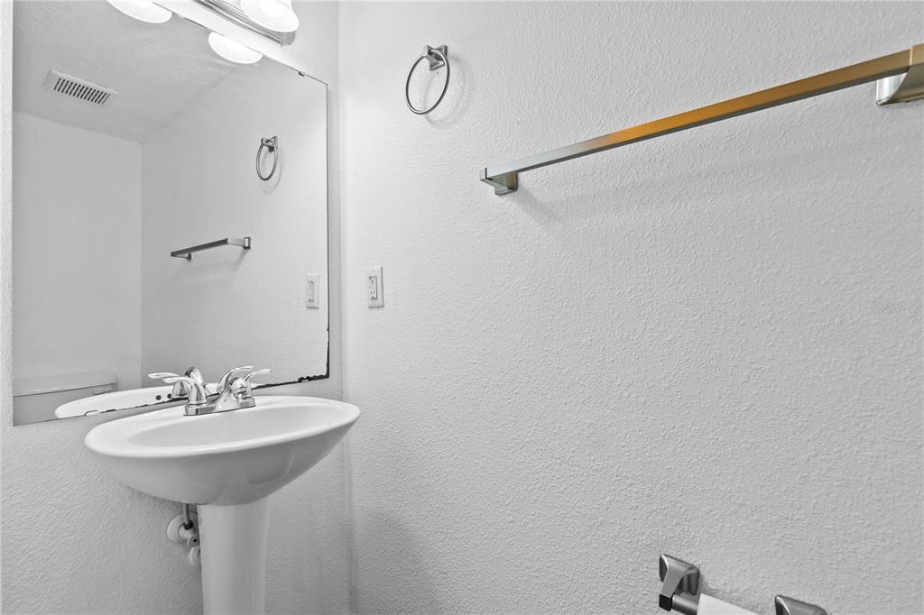 8830 ISLA BELLA DRIVE gallery image #14