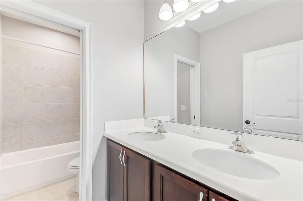 8521 DUBOCHET STREET gallery image #30