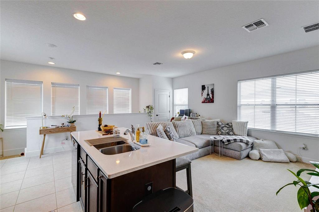 8521 DUBOCHET STREET gallery image #33