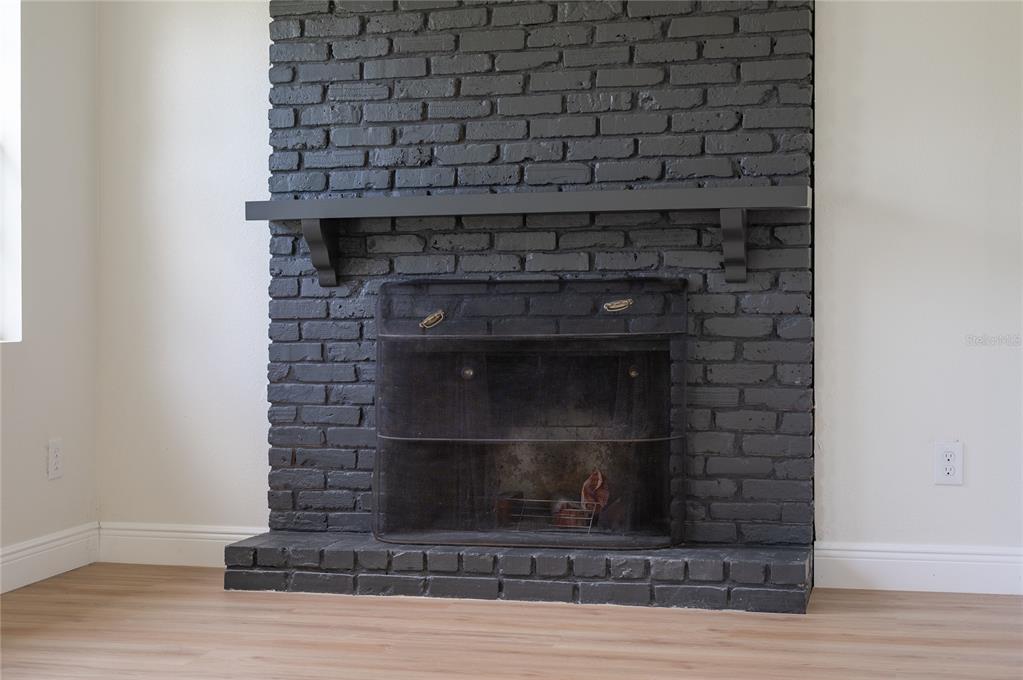 3733 SURREY DRIVE gallery image #19