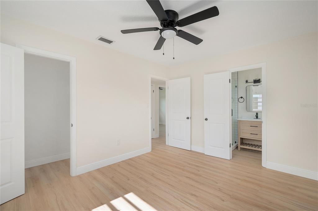 3733 SURREY DRIVE gallery image #26