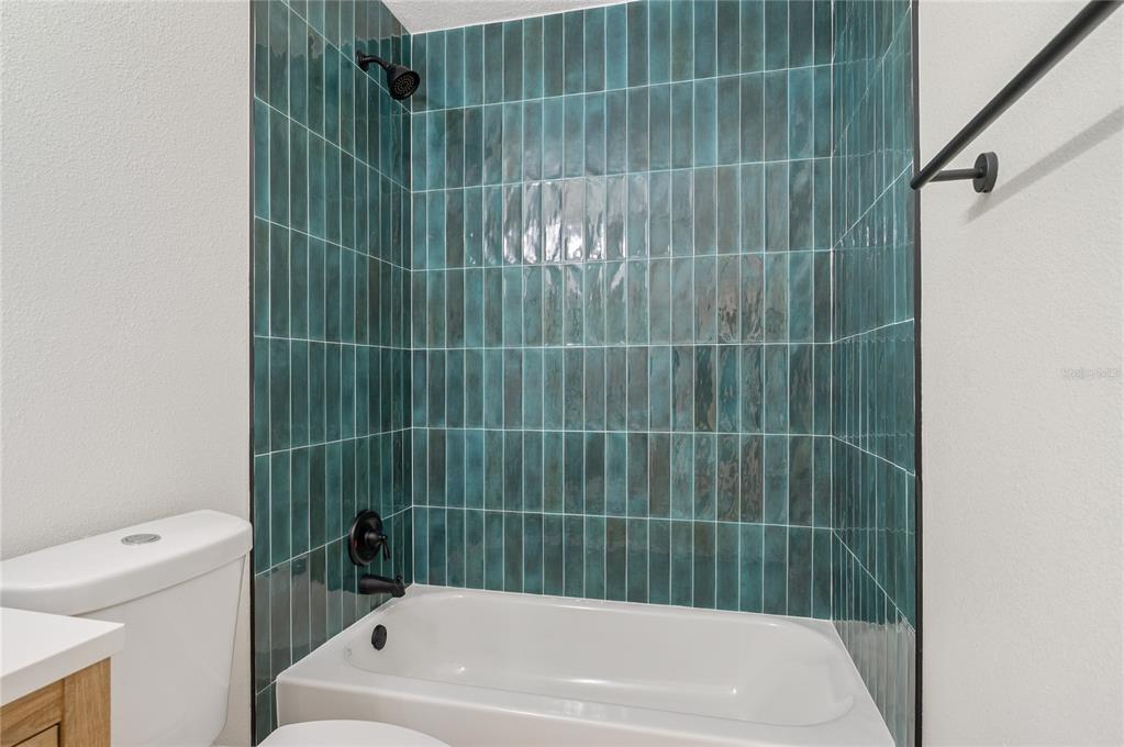 3733 SURREY DRIVE gallery image #33