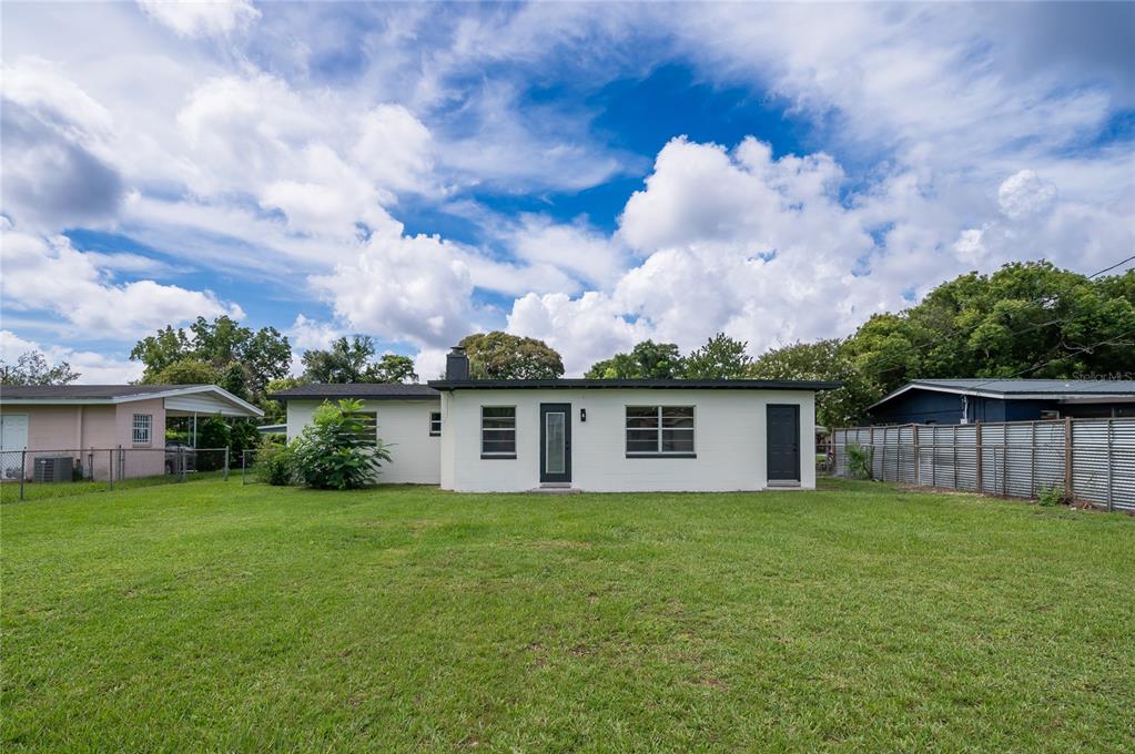 3733 SURREY DRIVE gallery image #39