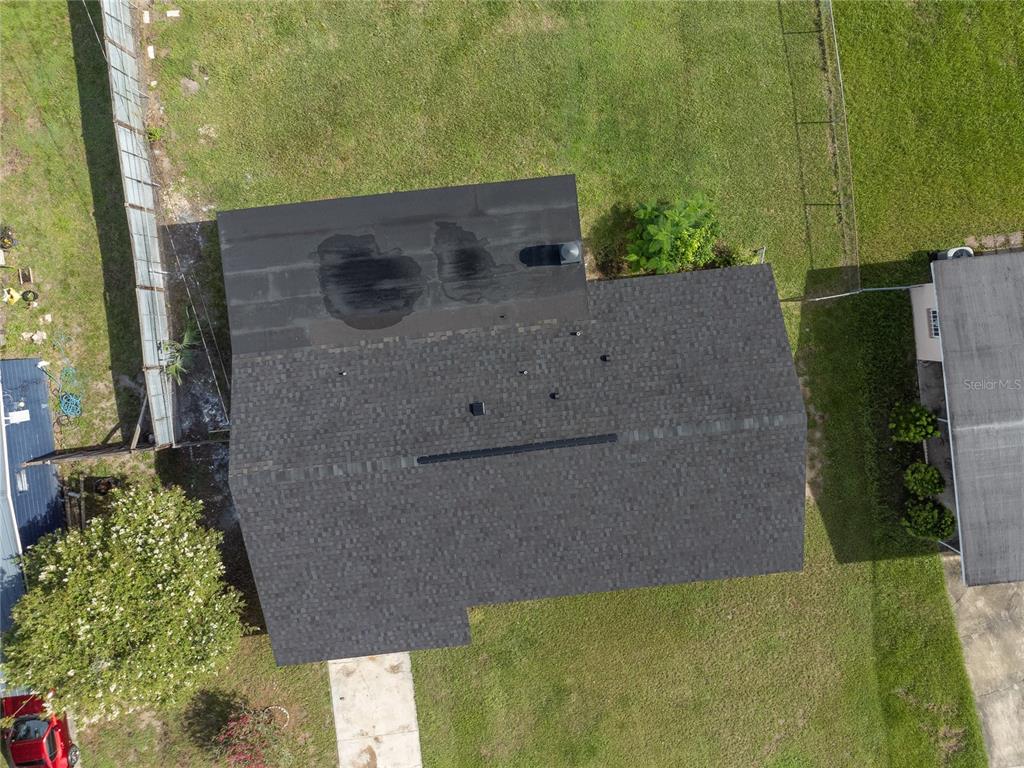 3733 SURREY DRIVE gallery image #52