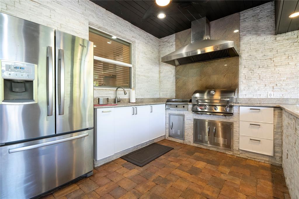 5185 DOVE TREE STREET gallery image #27