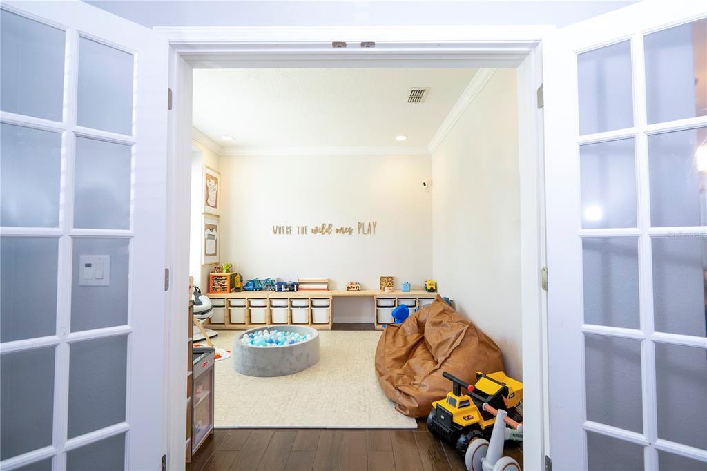 5185 DOVE TREE STREET gallery image #6