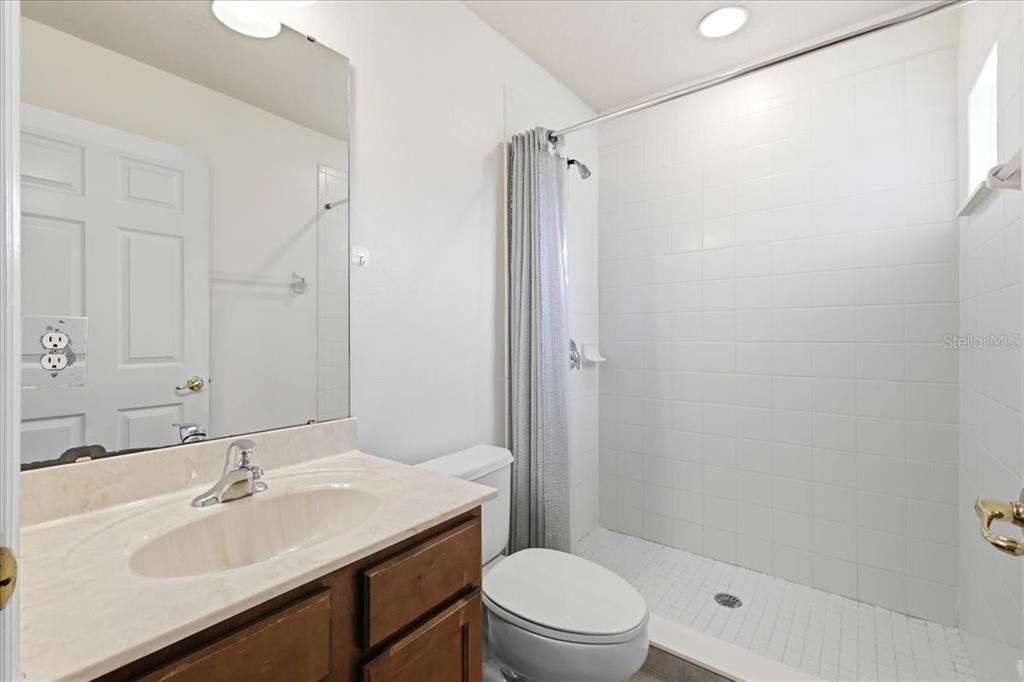 11854 VIA LUCERNA CIRCLE gallery image #19