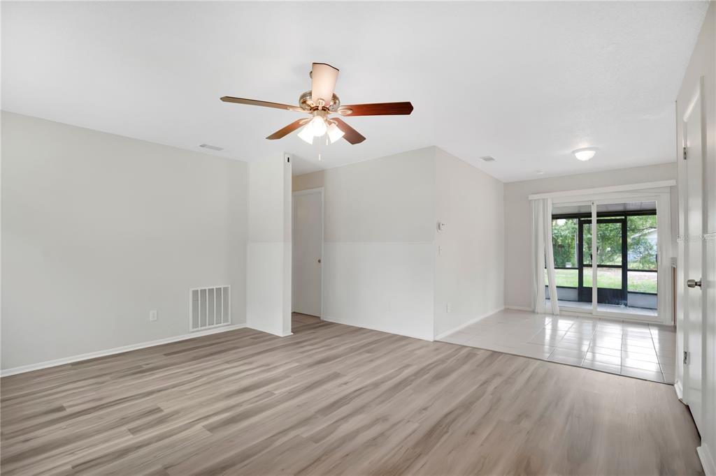 130 KASEY DRIVE gallery image #5