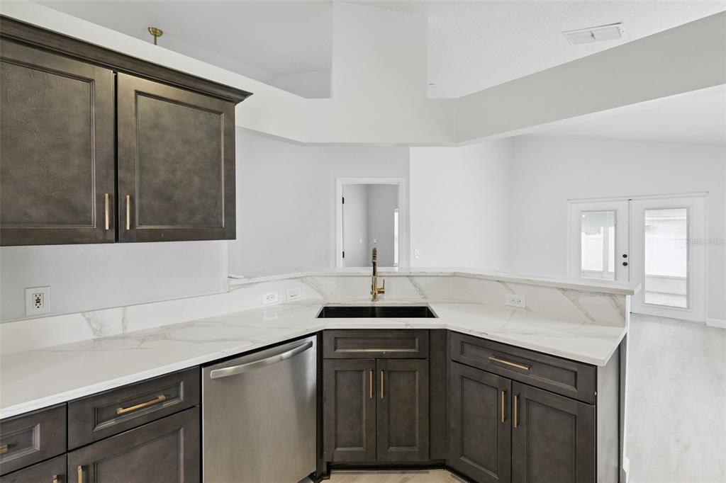 14426 LAKE PRICE DRIVE gallery image #12