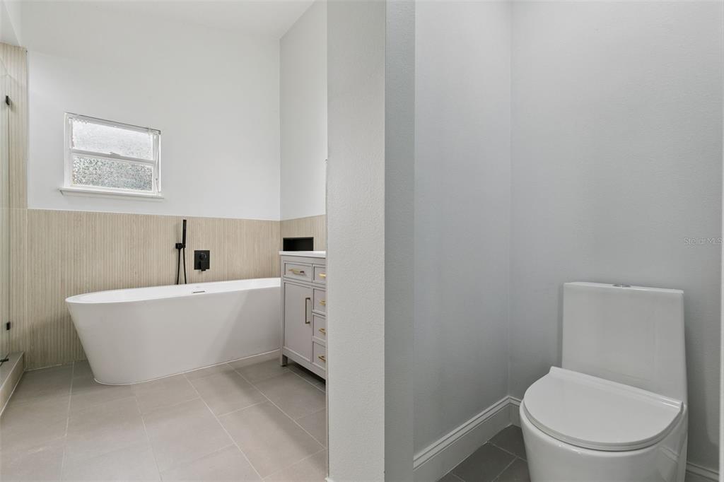 14426 LAKE PRICE DRIVE gallery image #23