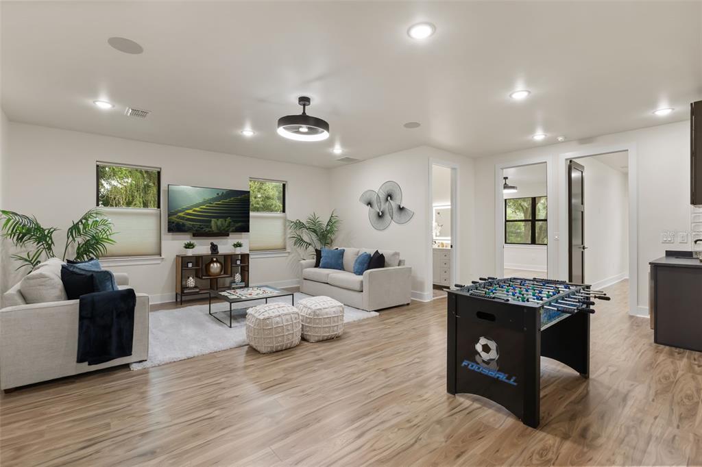 1910 CLOVERLAWN AVENUE gallery image #14