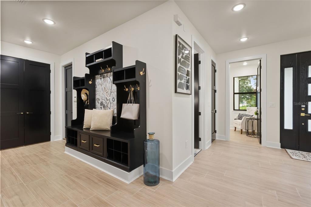 1910 CLOVERLAWN AVENUE gallery image #22