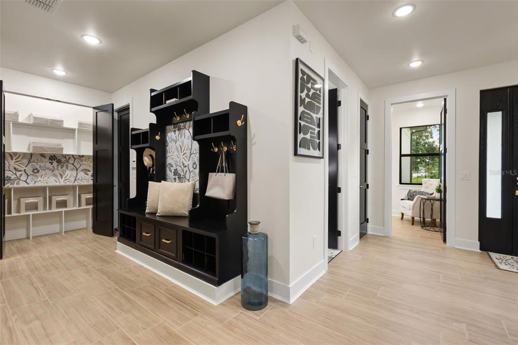 1910 CLOVERLAWN AVENUE gallery image #23