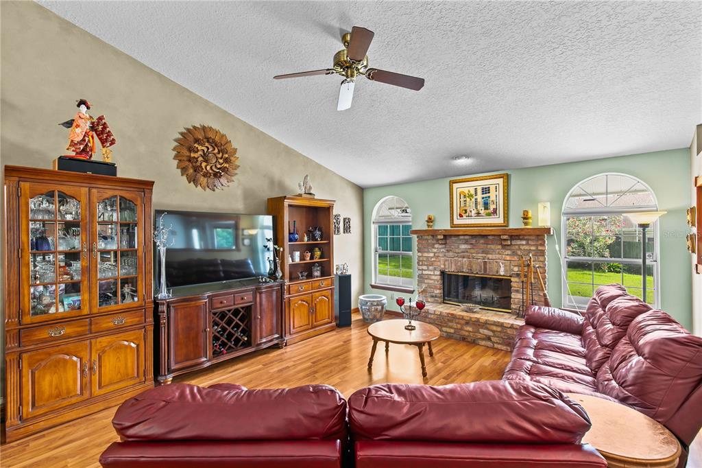 944 ALMOND TREE CIRCLE gallery image #10
