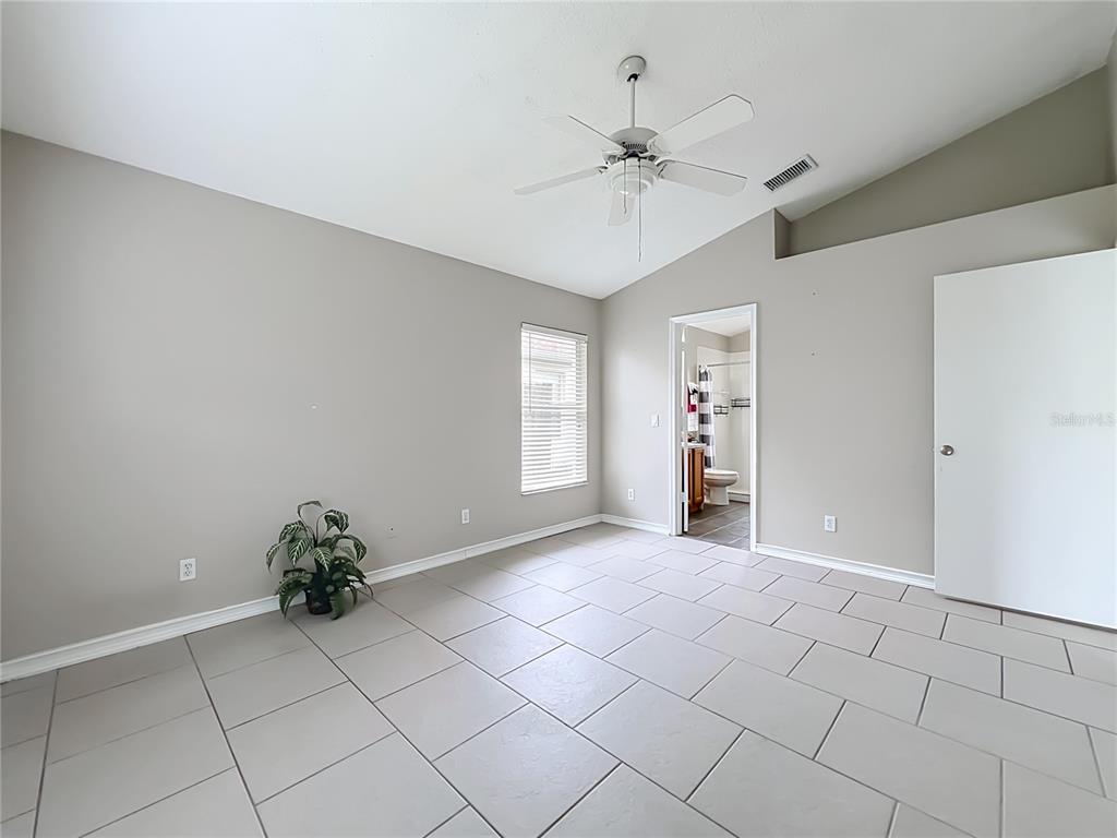 930 RIVECON AVENUE gallery image #20