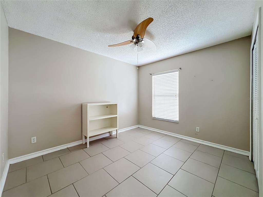 930 RIVECON AVENUE gallery image #31