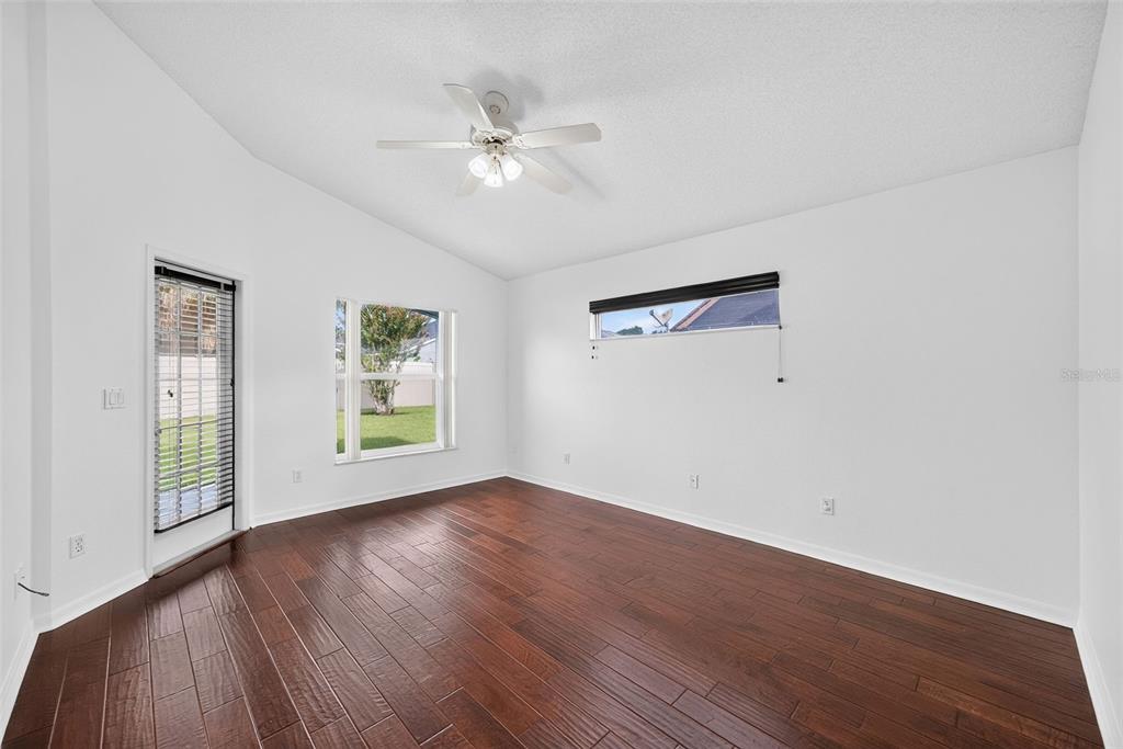 630 RIOMAR AVENUE gallery image #19